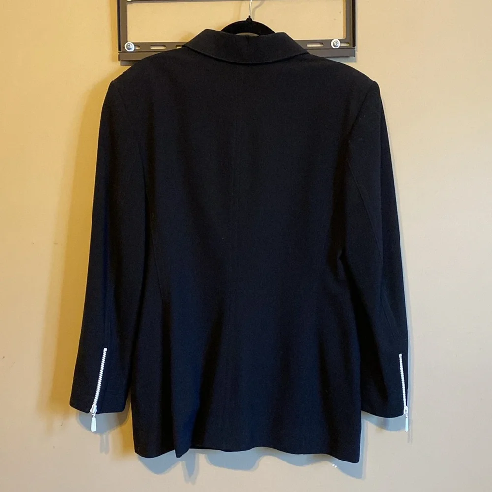 Rare Vintage Escada by Margaretha Ley blazer. Black with white buttons. - Picture 6 of 7